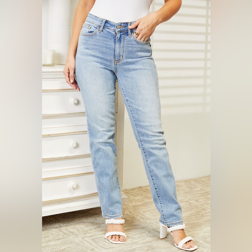 🌟NEW, CHIC*-Judy Blue Full Size High Waist Jeans OFFERS WELCOME - Picture 3 of 6
